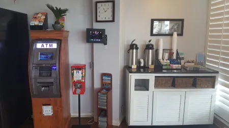 Cove Motel Oceanfront Отели в г. Дейтона-Бич