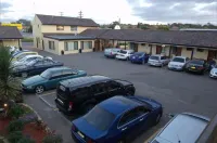 Country Plaza Queanbeyan - Motels