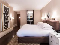 City Club Hotel
