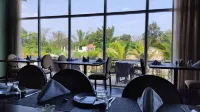 Justa Rudra Resort & Spa, Kolad - 朝食