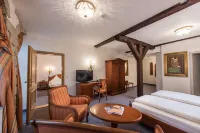 Hotel Goldener Löwe Hotels in der Nähe von Naturerlebniszentrum Elbepark Hebelei - Tierpark Hebelei