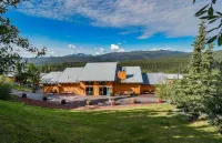 Denali Bluffs Hotel