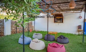 Yasmina Hotel