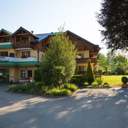 Garten - Hotel Sallerhof Отели рядом с достопримечательностью «Фонтаны Хельбрунн»