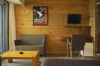 Carlina Lodge