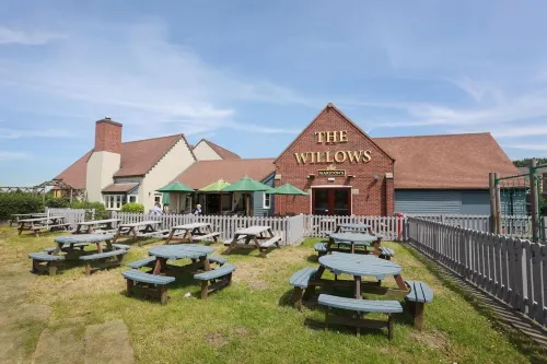Willows, Blackburn by Marston's Inn - WiFi