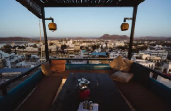 烏戴尼瓦斯湖濱酒店