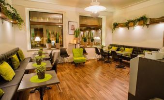 H5 Hotel