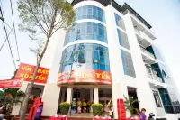 Hoa Yen Hotel Hotels near Lotus Temple