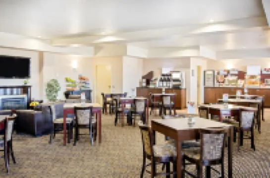 Ramada by Wyndham Prince Albert Hotels in Prince Albert