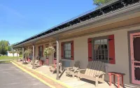 The Clipper Inn Отели в г. Клейтон