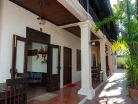 Y Not Lao Villa Hotels near Cross River Ferry