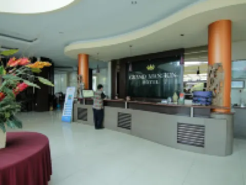 Grand Mansion Hotel Blitar Hotels in Blitar City