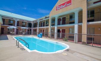 Red Roof Inn Crossville