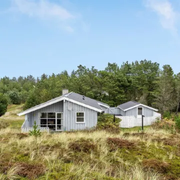 "Tino" - 900m from the Sea