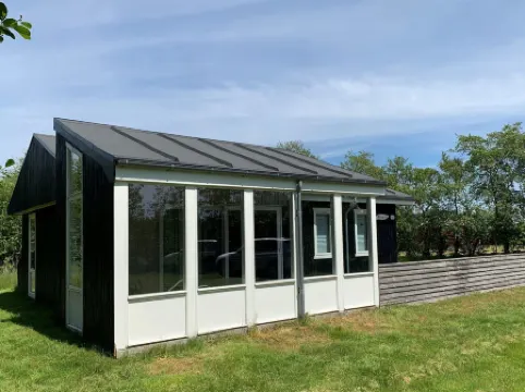 "Patrice" - 2km from the Sea