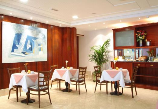 호텔 그란 레가스피 로비