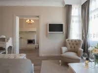 Louis Appartements Galata Hotels near Karakoy