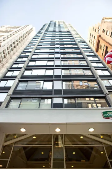 Courtyard New York Manhattan/Fifth Avenue Hotels near Bryant Park