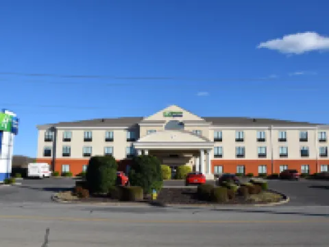 ホリデイ イン エクスプレス アテネ by IHG アセンズのホテル