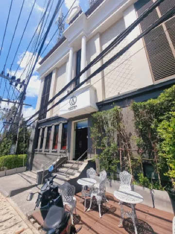 Adema Boutique Karon Hotel berhampiran Phuket Chalong Muay Thai Gym