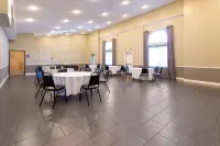 Days Inn & Suites by Wyndham Cherry Hill - Philadelphia - breakfast