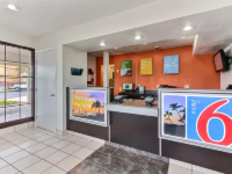 Motel 6 Salinas, CA - North Monterey Area Hoteles en Salinas