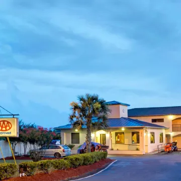Super 8 by Wyndham Walterboro