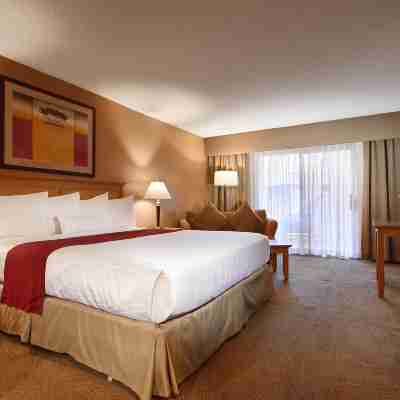 Best Western Plus Palm Desert Resort Rooms