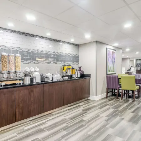 La Quinta Inn & Suites by Wyndham Myrtle Beach - N Kings Hwy