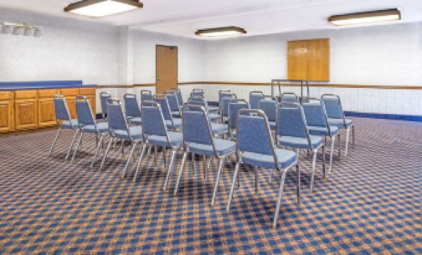 Days Inn by Wyndham Pontoon Beach