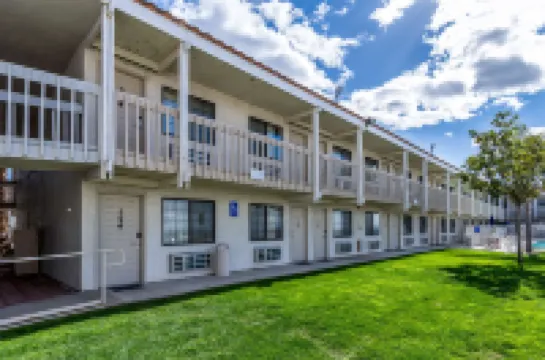 Studio 6 Buttonwillow, CA