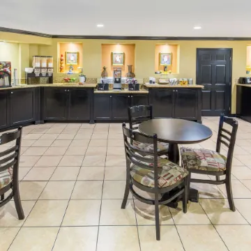 Ramada by Wyndham Ontario
