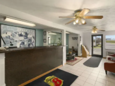 Super 8 by Wyndham Park City/North Wichita Area Hotels in Park City