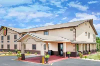 Super 8 by Wyndham Warrensburg Hotels in Warrensburg