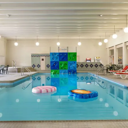 Ramada by Wyndham Bismarck