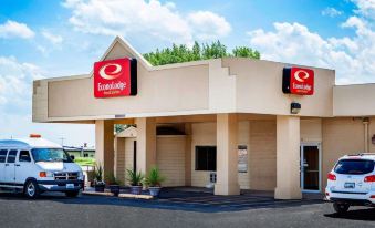 Econo Lodge Inn & Suites Newton