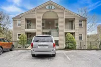 Whiskey's Hillside Retreat -Holiday Hills Branson - Golf Resort