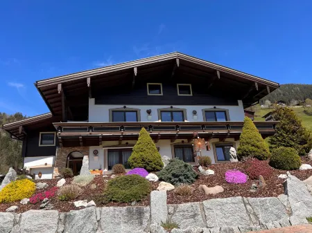 Huttaler Отели в г. Гемайнде Брамберг ам Вильдкогель