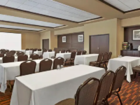 Four Points by Sheraton Edmonton International Airport Hoteles en Nisku