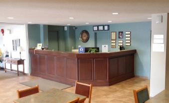 Travelodge by Wyndham Edson 2409079 Alberta Ltd.