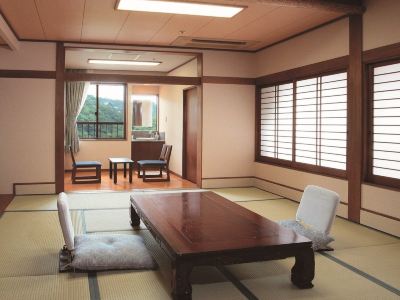 和風ルーム(浴室)(東ウイング) 信貴山観光ホテルの写真