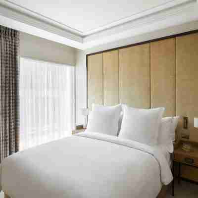 Four Seasons Hotel London at Ten Trinity Square Rooms