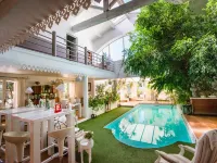 La Villa Ambrosia - Maison d'hôtes Narbonne Hôtels à : Cuxac-d'Aude