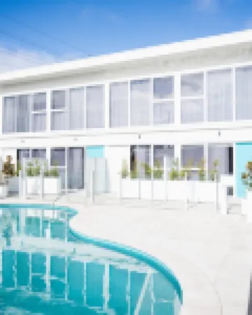 Peninsula Hotel Motel