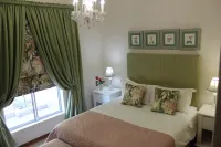 The Falls Guest House - piscina