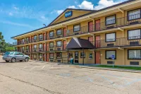 Rodeway Inn & Suites Hotels in Tupelo