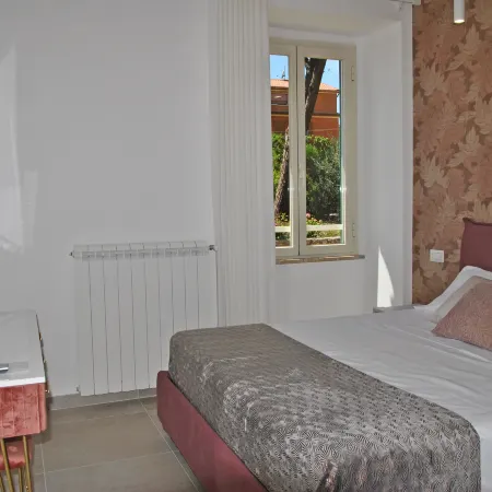 Sea Breeze Seafront Flat