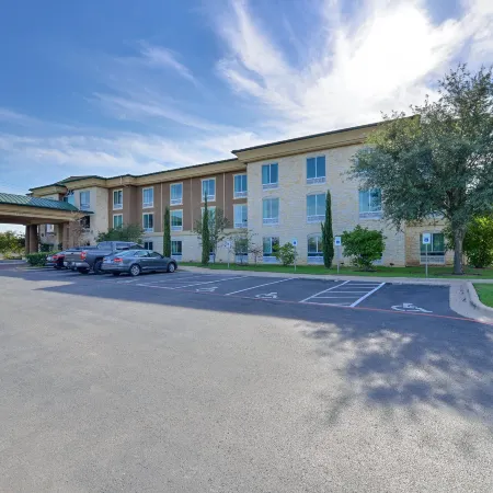 Holiday Inn Express & Suites AUSTIN SW - SUNSET VALLEY by IHG