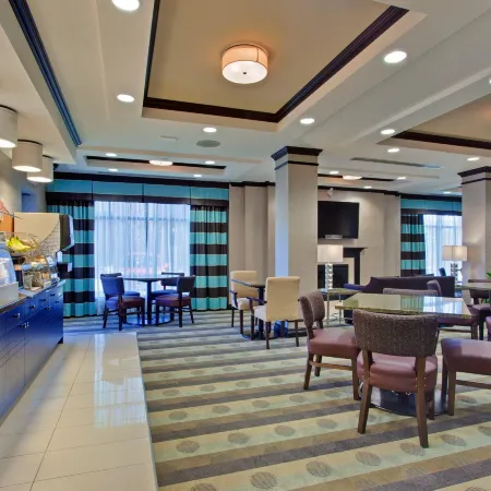 Holiday Inn Express & Suites OTTAWA WEST - NEPEAN by IHG